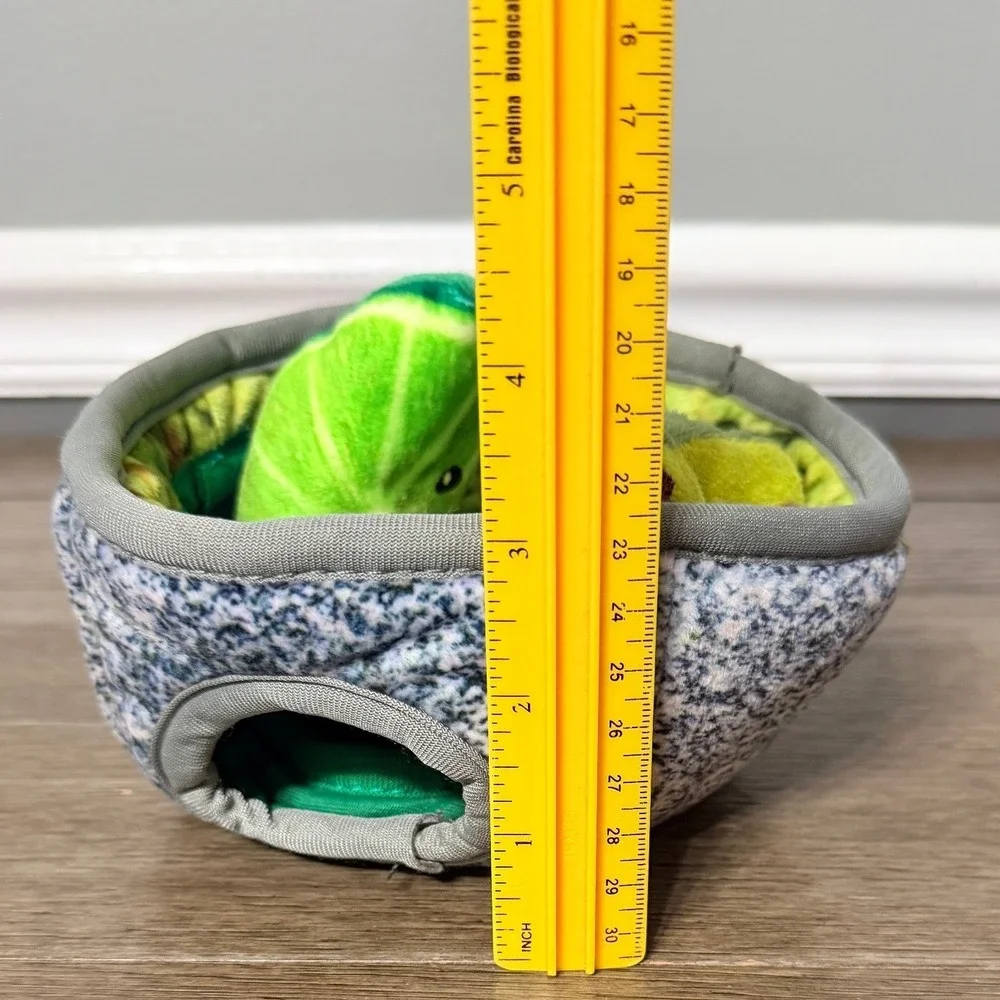 ZippyPaws Zippy Burrow Guacamole Bowl‎ Avocado and Lime Squeaky Plush Toy Set